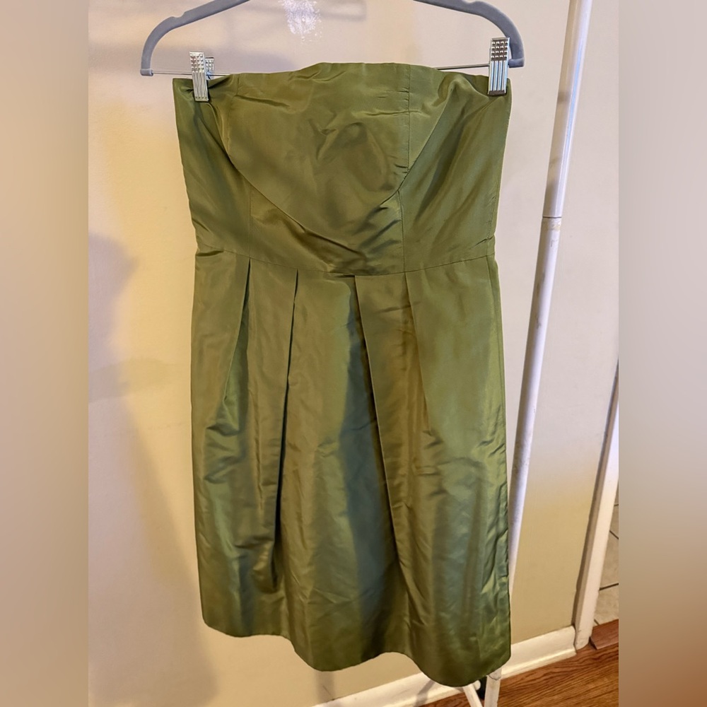 Size 6 green J. Crew cocktail dress with pockets!